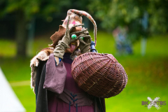 HexeRoxana120823_0002