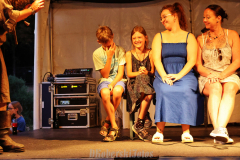 081221_12_088X0A4398