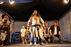 081221_13_258X0A4404