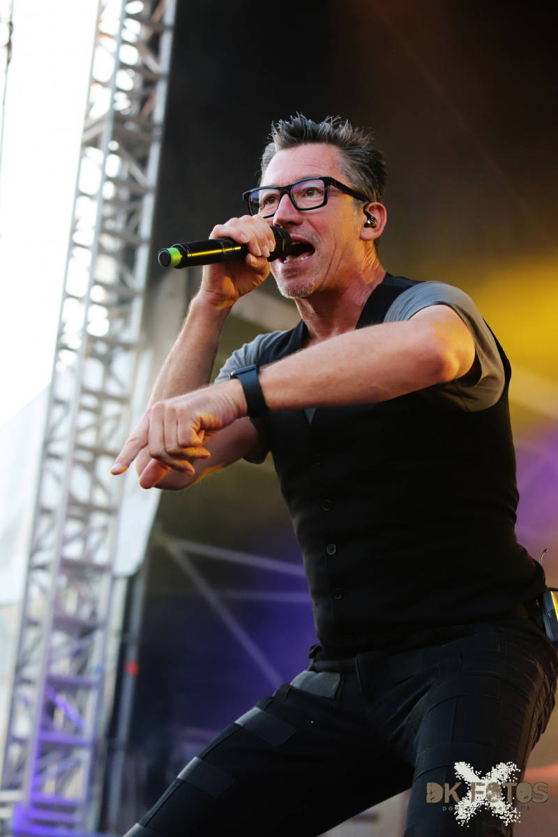 090319_33_59IMG_5360