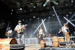 090414_39_328X0A5647